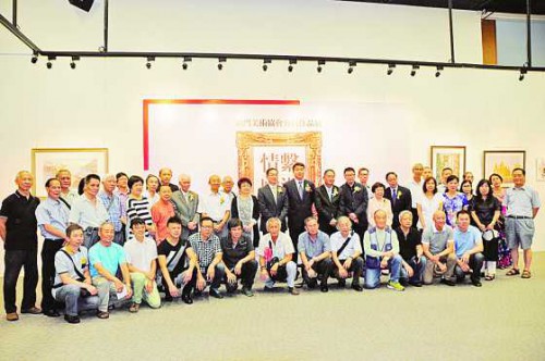 https://1000progactivity.fmac.org.mo/sponsorship/嘉賓與參展者於開幕式上合影（澳門日報圖片）