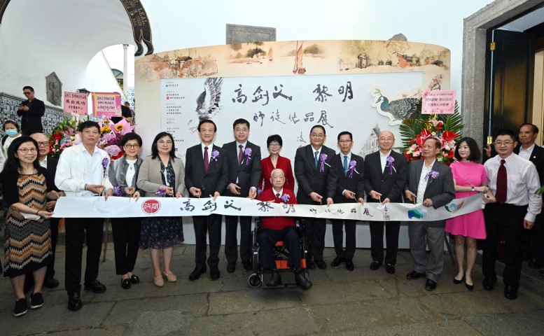 1682069655523319.jpeg 1.封面 (Small).jpeg