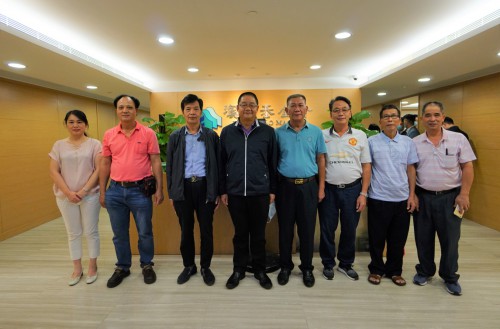 本會行政委員會吳志良主席與澳門河源市同鄉會一行合影