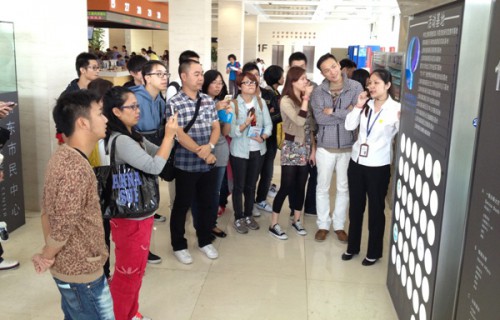 Balanço sobre os Primeiros Dias do “Projecto de Estágio dos Jovens de Macau em Shanghai 2012”