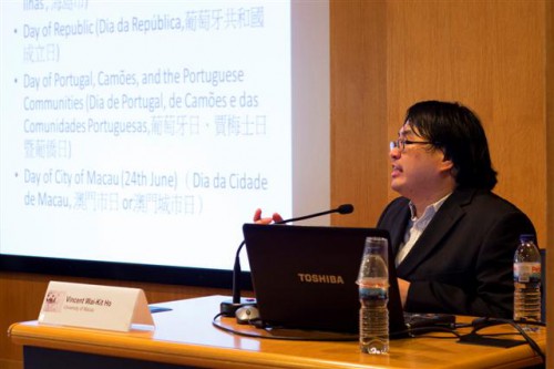 O Prof. Vincent Wai-Kit Ho (Professor Adjunto da Faculdade de História da Universidade de Macau) partilhou conhecimentos sobre a história do turismo de Macau no Colóquio