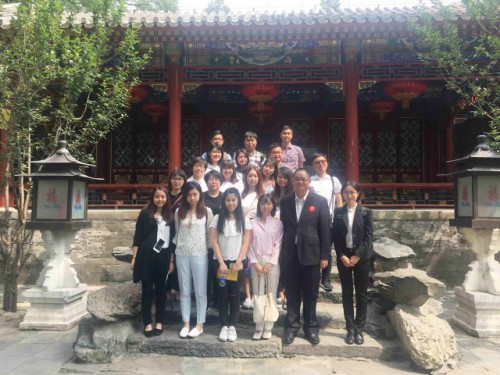 吳志良主席和本澳學員合照