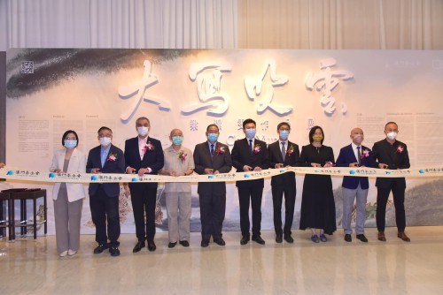 澳門青年藝術家推廣計劃：“大寫吹雲──梁潔雯作品展”已揭幕