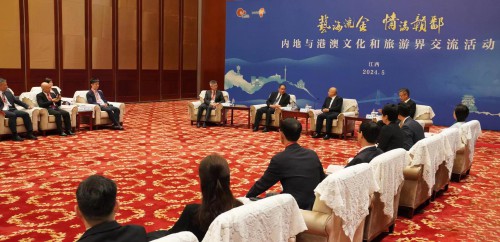 王旭東、任珠峰會見港澳代表團嘉賓代表