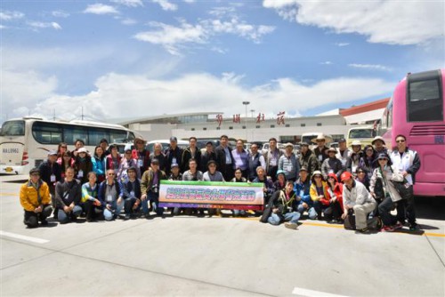 澳門代表團在拉薩機場大合照